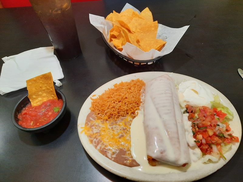 Coyote Rojo food
